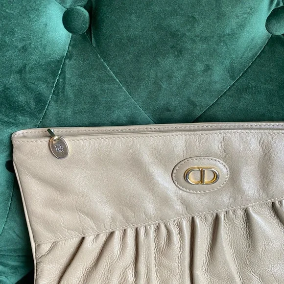 Authentic Vintage lambskin Christian Dior beige leather clutch - Picture 2 of 12